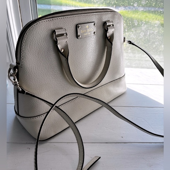 Kate Spade Crossbody purse - Picture 1 of 13